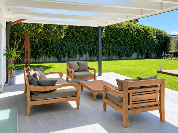 Grosszügiges Einfamilienhaus mit Pool und Garten - Wohnen mit Weitblick in Füllinsdorf 2