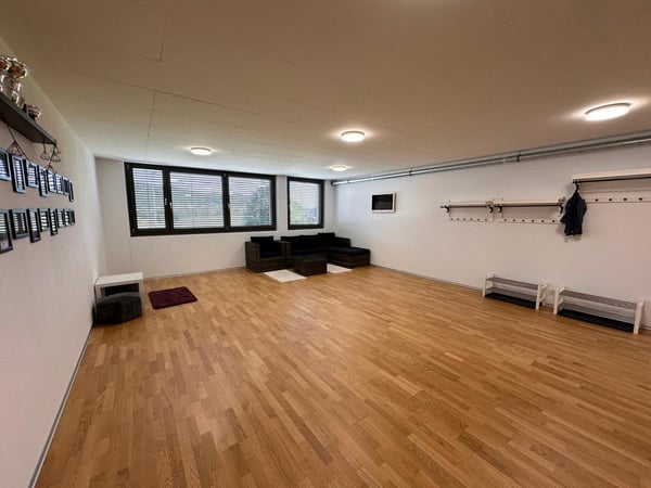 Helle und moderne Gewerbefläche 9