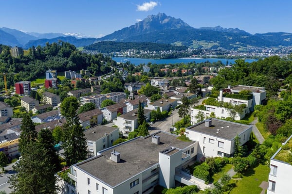 Lebensqualität pur - sonnige Südhanglage mit Pilatusblick 10