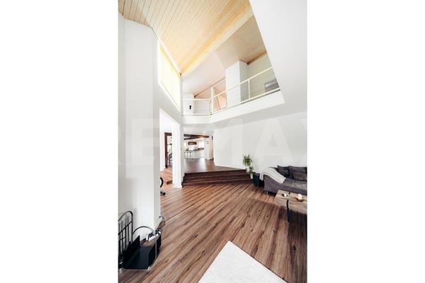 Exklusives Wohnerlebnis  Stilvolle 1-Zimmer-Villa mit Charakter 2