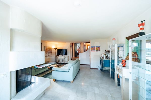 Familienfreundliches Doppeleinfamilienhaus mit Garten an ruhiger Zentrumslage 5