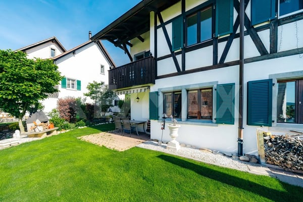 Familienfreundliches Doppeleinfamilienhaus mit Garten an ruhiger Zentrumslage 12