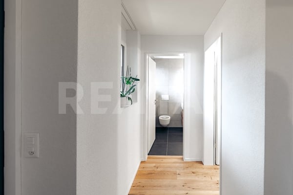 Moderne 4.5-Zimmer-Wohnung mit 134 m² und grossem Balkon  kernsaniert, zentral in Kloten 13