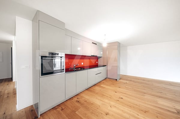 Moderne 4.5-Zimmer-Wohnung mit 134 m² und grossem Balkon  kernsaniert, zentral in Kloten 4