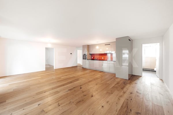 Moderne 4.5-Zimmer-Wohnung mit 134 m² und grossem Balkon  kernsaniert, zentral in Kloten 3