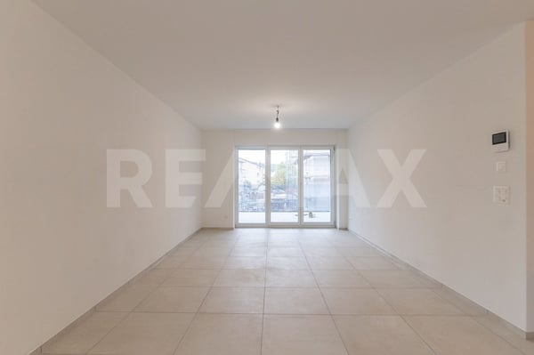 Moderne 2.5-Zimmerwohnung mit Gartensitzplatz in Kloten zu vermieten 3