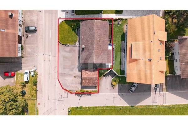Wohnen oder Investieren | Geräumiges Zwei-Familienhaus mit viel Potenzial 2