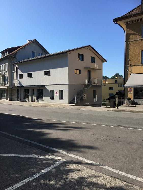 Moderne 3.5-Zimmerwohnung im Herzen von Düdingen 1