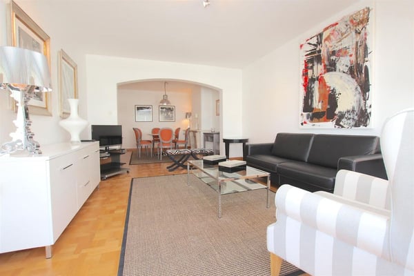 UN JARDIN AU CETRE VILLE | PROCHE ECOLE INTERNATIONALE ET PARC BERTRAND | 2 APPARTEMENTS 11