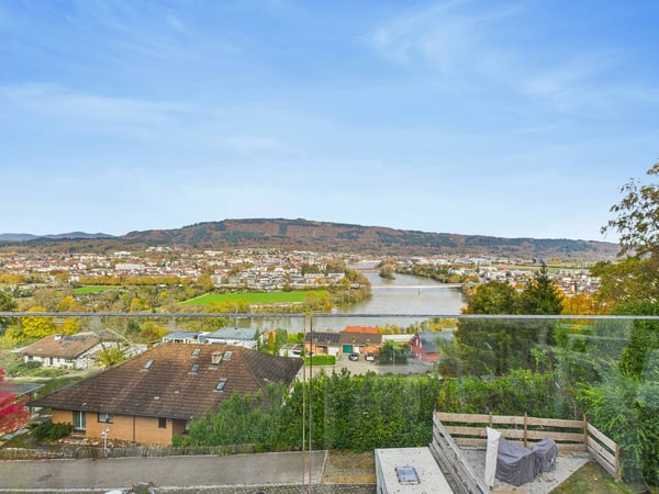 Exklusive Doppelhaushälfte, mit Weitsicht über die Landesgrenze 5