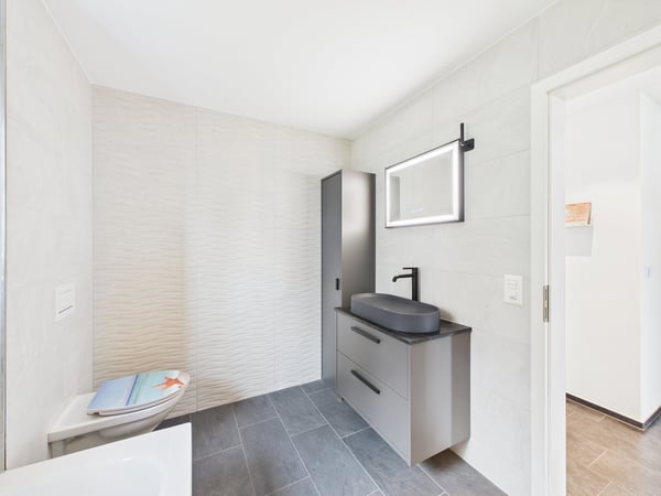 Exklusive Doppelhaushälfte, mit Weitsicht über die Landesgrenze 8