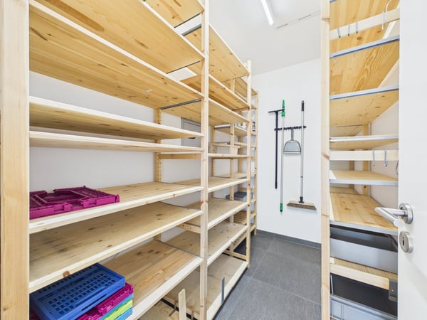Gepflegtes Einfamilienhaus direkt am Bach, mit Blick ins Grüne 11