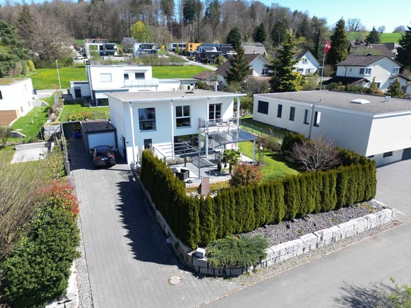 Modernes Einfamilienhaus an ruhiger, sonniger Lage mit Gartenparadies 13
