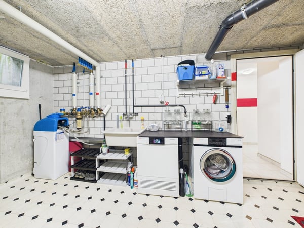 Modernes Einfamilienhaus an ruhiger, sonniger Lage mit Gartenparadies 18