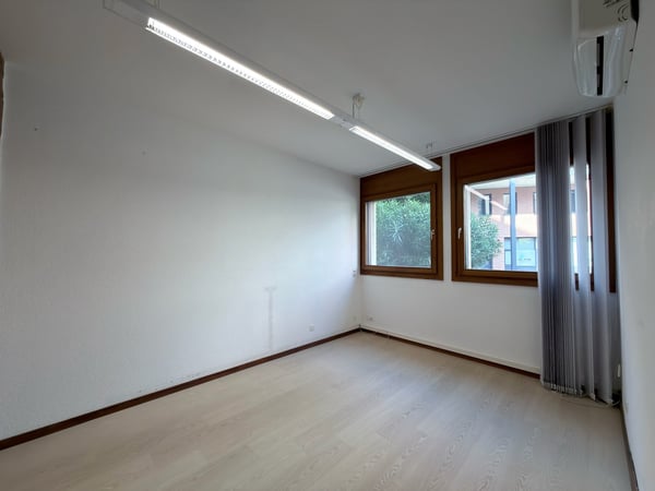 Appartamento di 4.5 locali in vendita a Lugano 16
