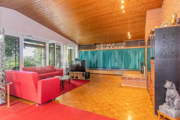 Einfamilienhaus mit Potenzial an begehrter Wohnlage 8