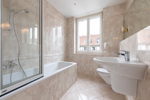 Gemütliche Altbauwohnung mit Wintergarten zu vermieten 4