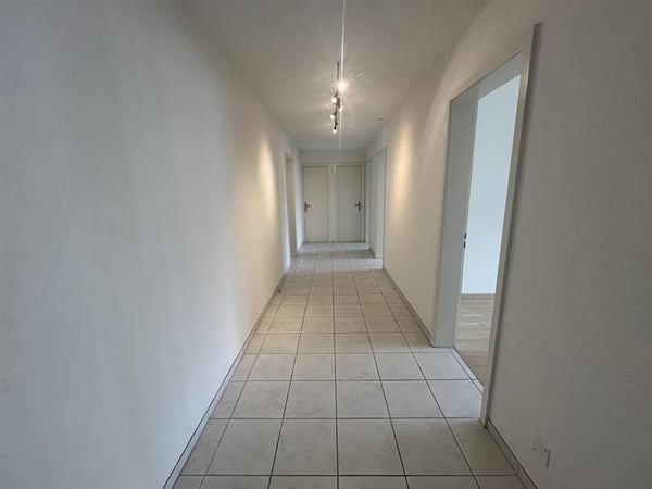 ATTRAKTIVE 4.5-ZIMMERWOHNUNG AN RUHIGER LAGE IN REINACH 10
