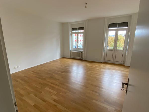 MODERNE 2.5-ZIMMERWOHNUNG DIREKT AM CLARAPLATZ 9