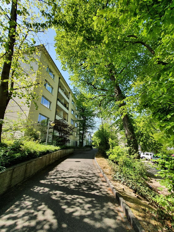 Einstellhallenplatz zu vermieten