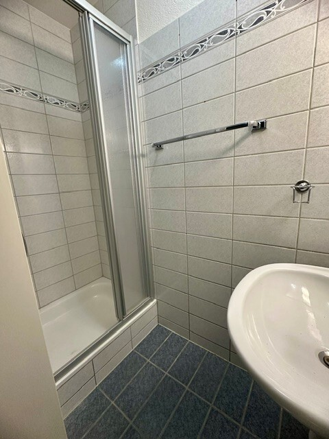 Altbauwohnung im 3-Zimmerwohnung im EG mit Hobbyraum 7