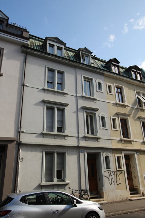 CHARMANTE MÖBILIERTE 2-Zimmer-Wohnung in Basel 1