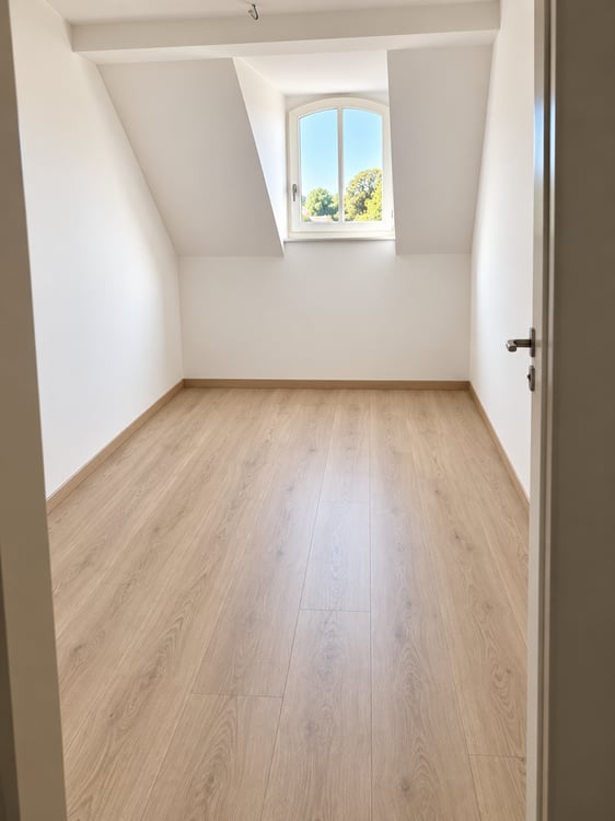 Schöne 2-Zimmer Wohnung mit Atelier 4