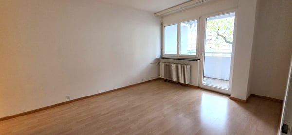 2-ZIMMERWOHNUNG MIT ZWEI BALKONEN NAHE DER CLARAMATTE 5
