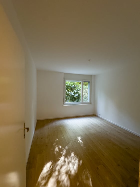Charmant appartement de 2,5 pièces situé au rez-de-chaussée 6
