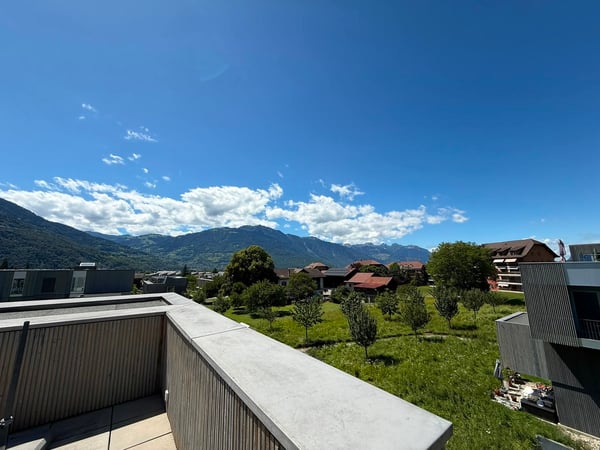 BEX -BEL ATTIQUE 3.5PCES AVEC GRANDE TERRASSE 2