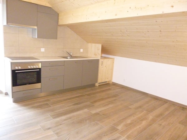 JOLI PETIT 2PCES AVEC GRANDE TERRASSE 7