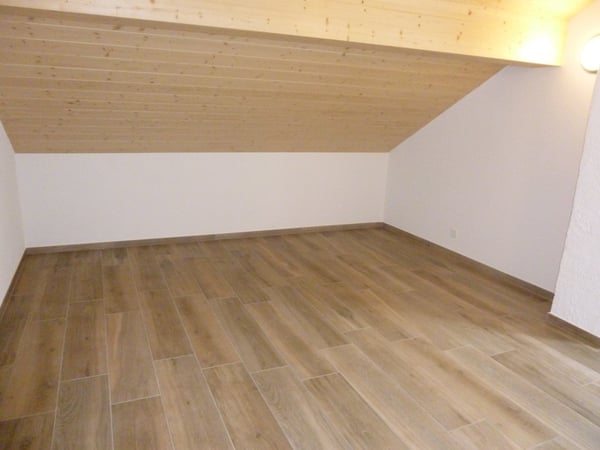 JOLI PETIT 2PCES AVEC GRANDE TERRASSE 8