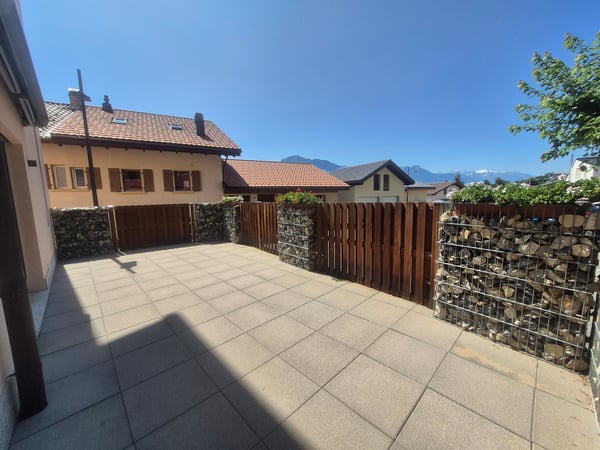 ERDE - SPACIEUX APPARTEMENT 4.5PCES AVEC TERRASSE 1
