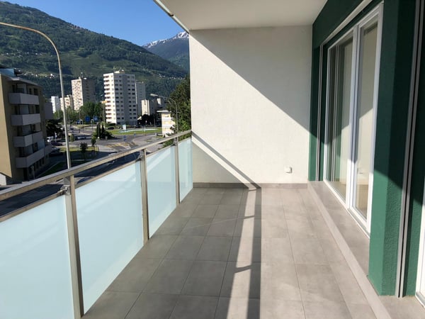 SION - SPACIEUX APPARTEMENT DE 2.5PCES 2
