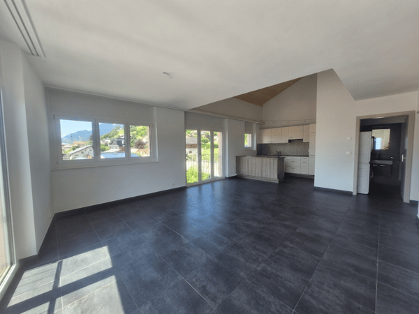 ERDE - MAGNIFIQUE DUPLEX EN ATTIQUE DE 4.5 PIECES 1