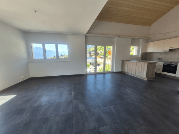 ERDE - MAGNIFIQUE DUPLEX EN ATTIQUE DE 4.5 PIECES 4