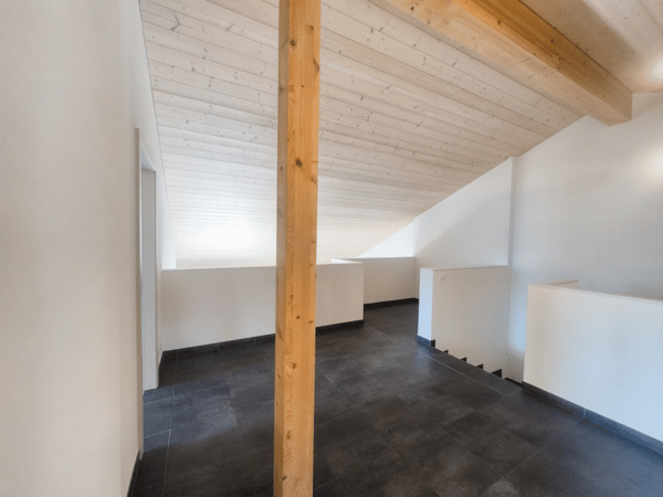ERDE - MAGNIFIQUE DUPLEX EN ATTIQUE DE 4.5 PIECES 8