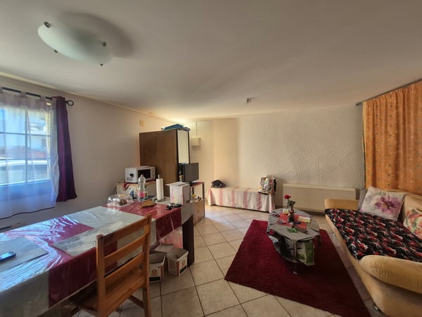 ERDE - JOLI 2.5 PIECES SIS AU REZ D'UNE MAISON 3