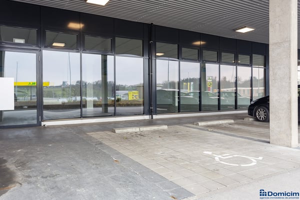 Romont / surface commerciale de 462m2 7