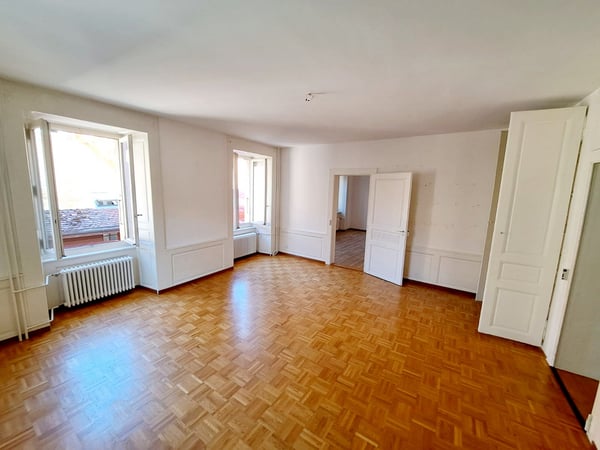 PETITE-RUE 4, Appartement de 2.5 pièces avec cheminée 3