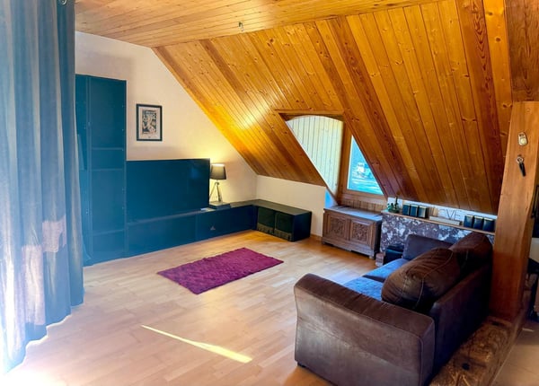 LA POISSINE 3, Appartement de 4.5 pièces aux combles de 120m2 1