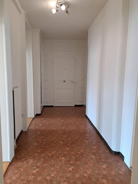 Rue du Puits 18, appartement 3 pièces 2ème étage peintures refaites 6