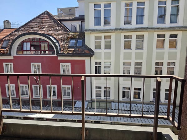 APPARTEMENT 3 PIECES ASCENSEUR ET BALCON 8