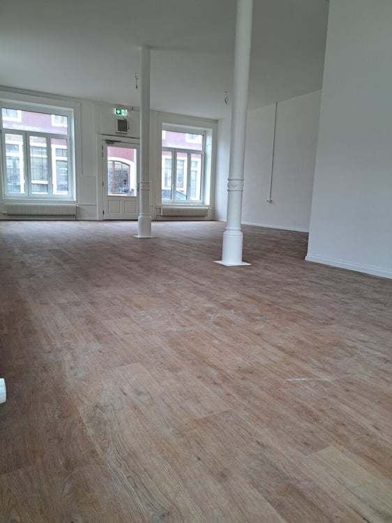Local commercial rénové 70 m2 2