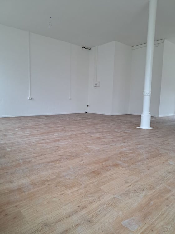 Local commercial rénové 70 m2 3