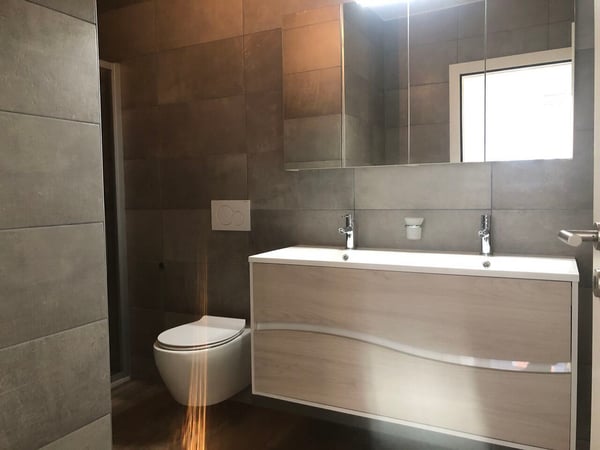 GRAND 3.5 PIÈCES DE 100 M2 CENTRE VILLE AVEC CACHET 11