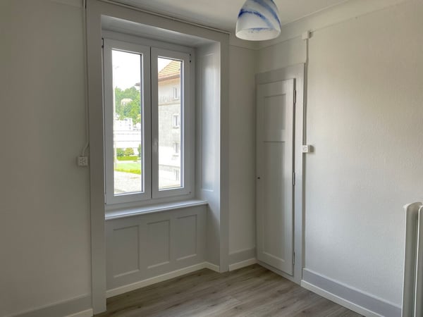 Jeanneret 23 Le Locle - Appart rénové 2 pièces 45 m2 balcon 6
