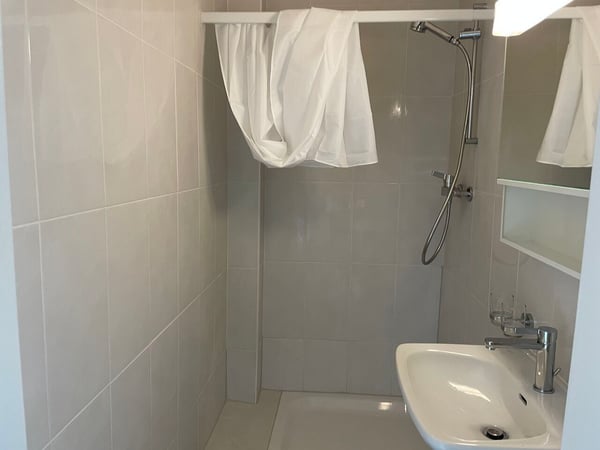 Jeanneret 23 Le Locle - Appart rénové 2 pièces 45 m2 balcon 7