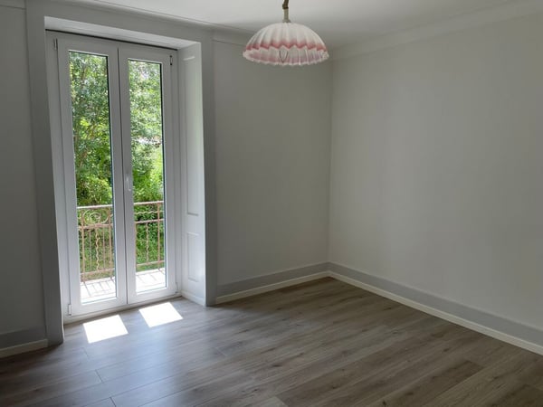 Jeanneret 23 Le Locle - Appart rénové 2 pièces 45 m2 balcon 2