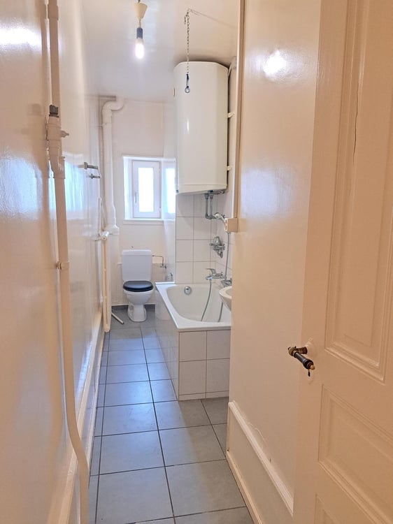 APPARTEMENT 3 PIECES 2EME ETAGE SANS ASCENSEUR 8
